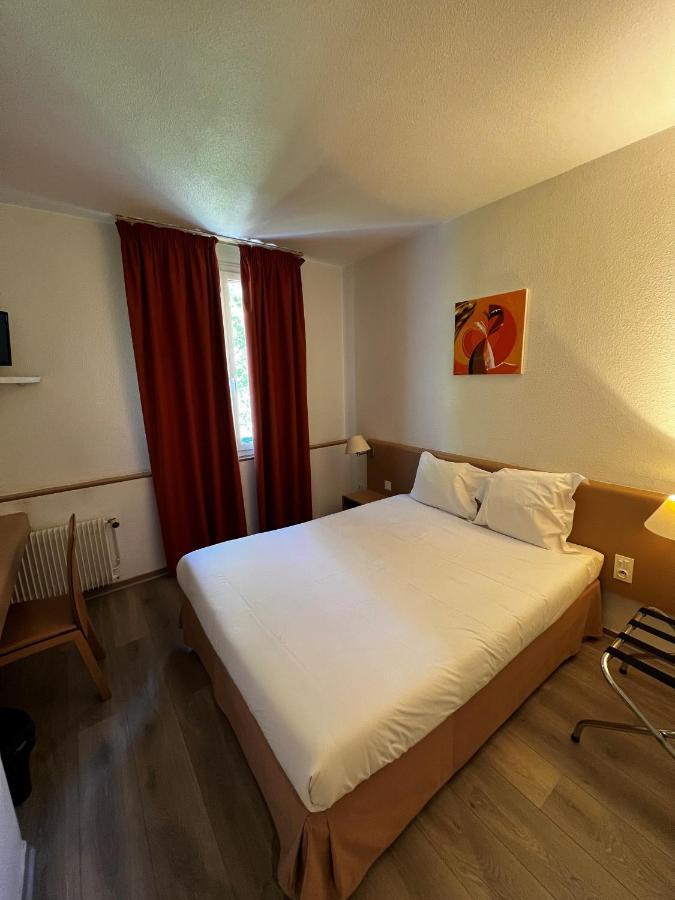 Hotel Le Gambetta Бержерак Экстерьер фото