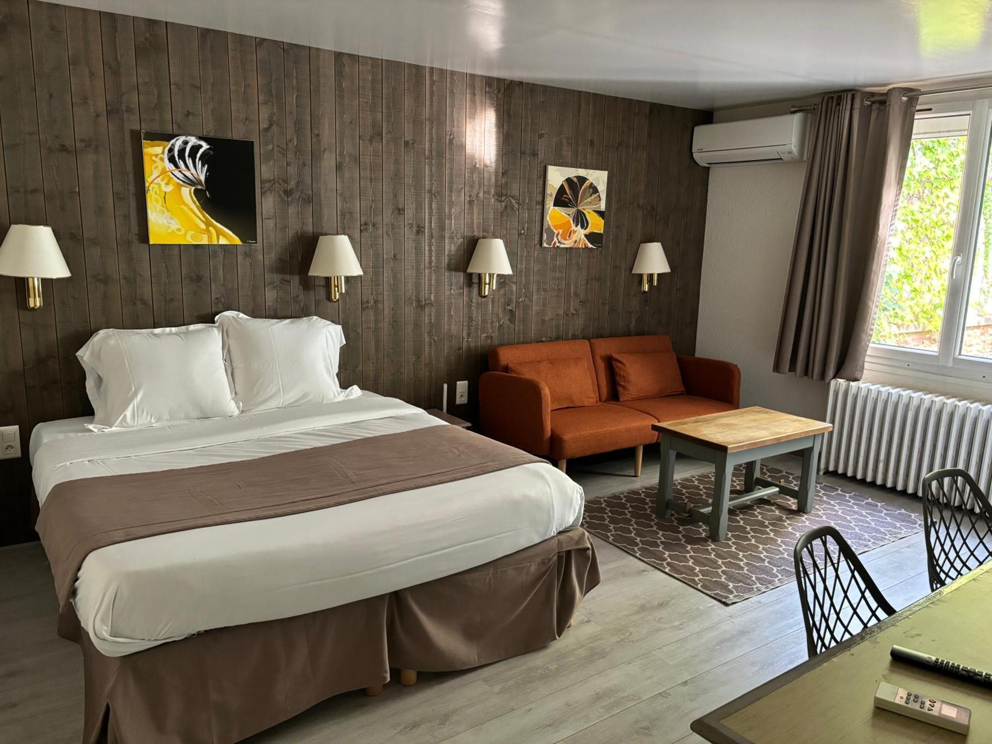 Hotel Le Gambetta Бержерак Экстерьер фото