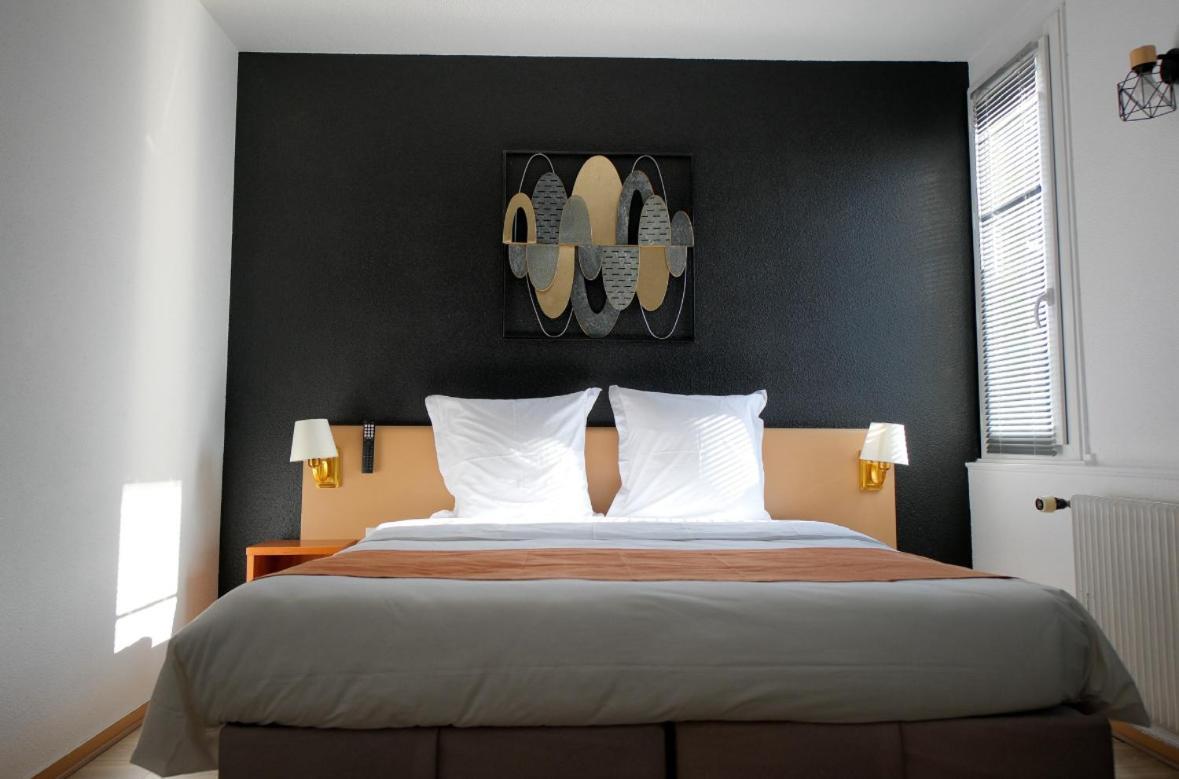 Hotel Le Gambetta Бержерак Экстерьер фото
